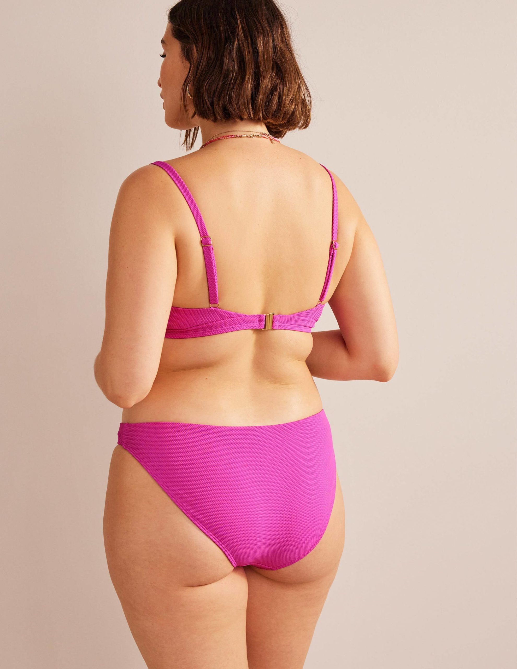 Arezzo V-neck Bikini Top-Amazing Pink Texture - Image 6