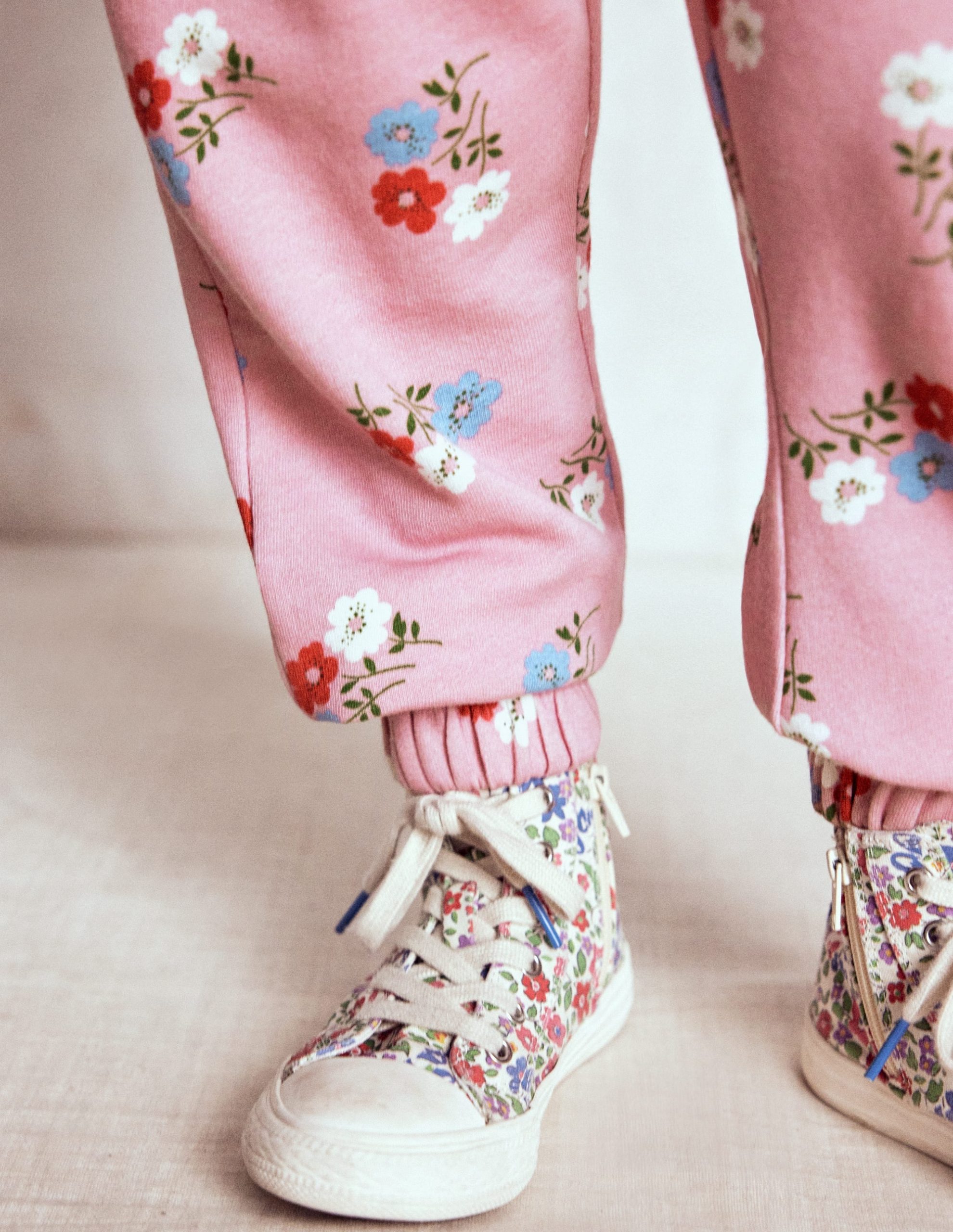 Printed Sweatshirt-Hotchpotch Floral - Image 4