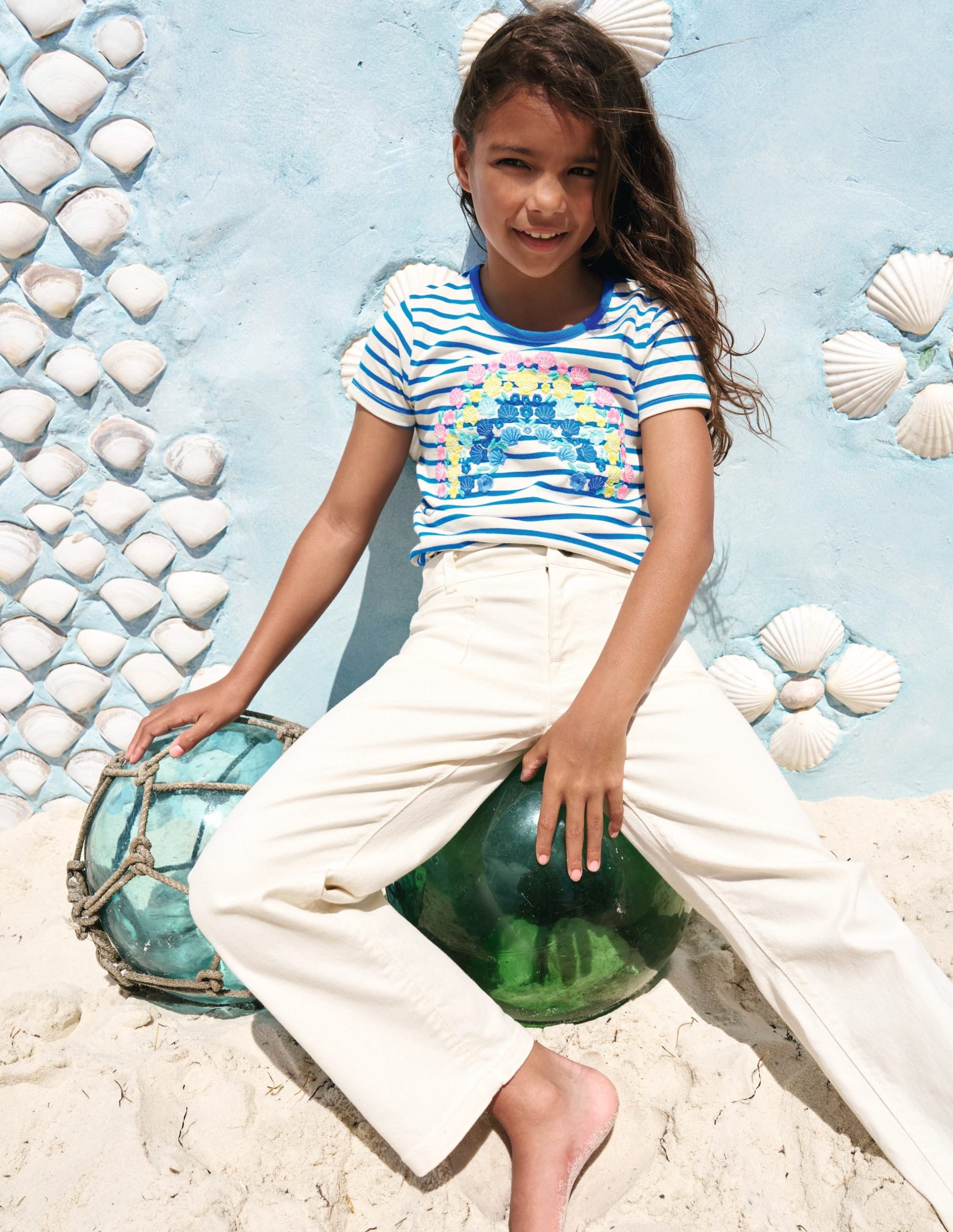 Short Sleeve Appliqu?? T-shirt-Peacock Plume Blue/Soft Ivory