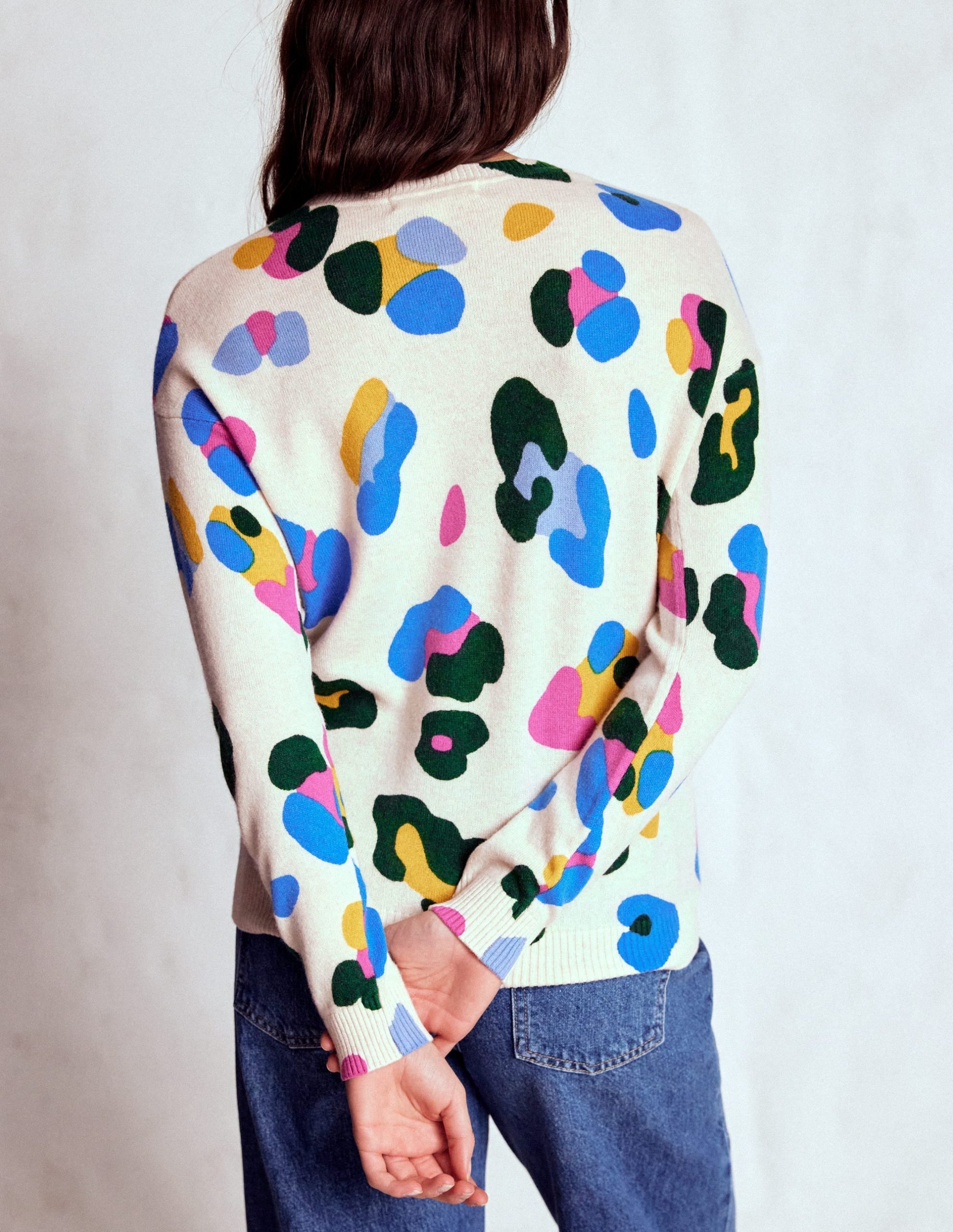 Lydia Cashmere Jumper-Warm Ivory. Leopard - Image 3