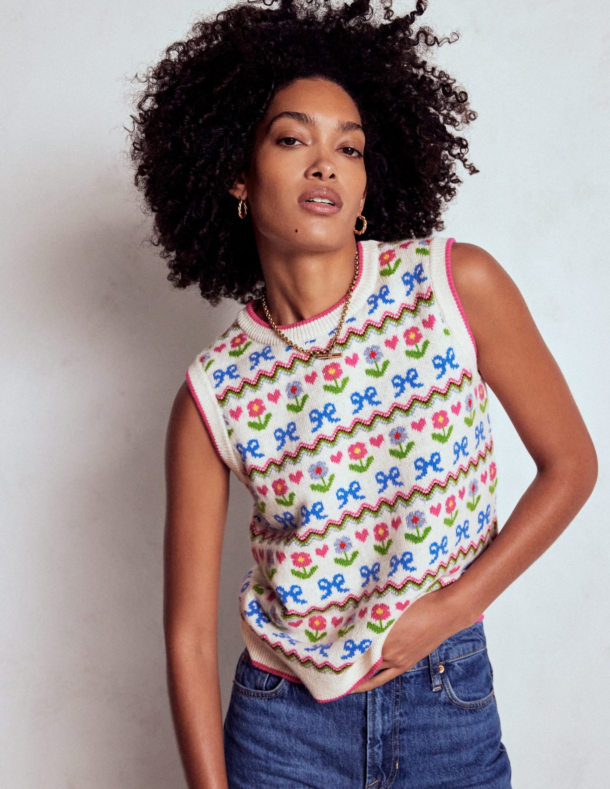 Edie Fair Isle Vest-Oatmeal Melange. Flowers - Image 4