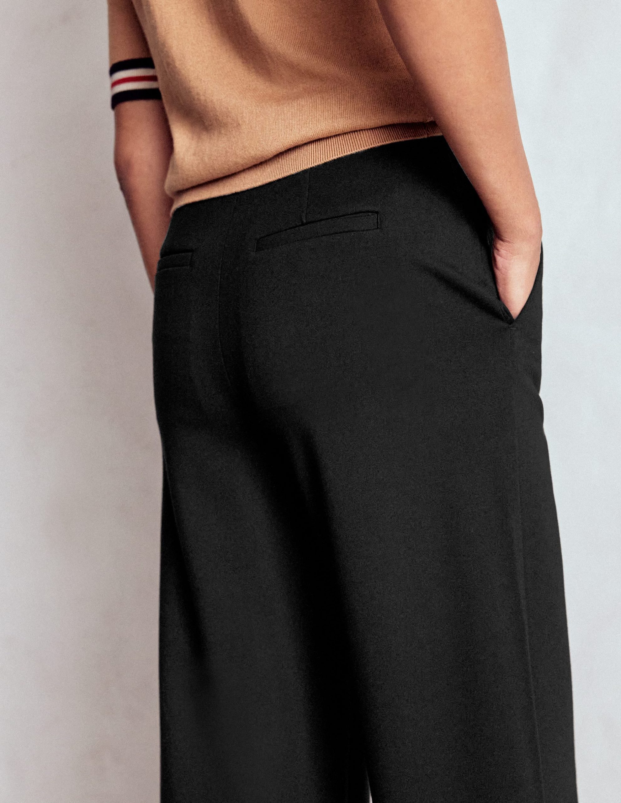 Belgravia Ponte Crop Pants-BLACK - Image 4