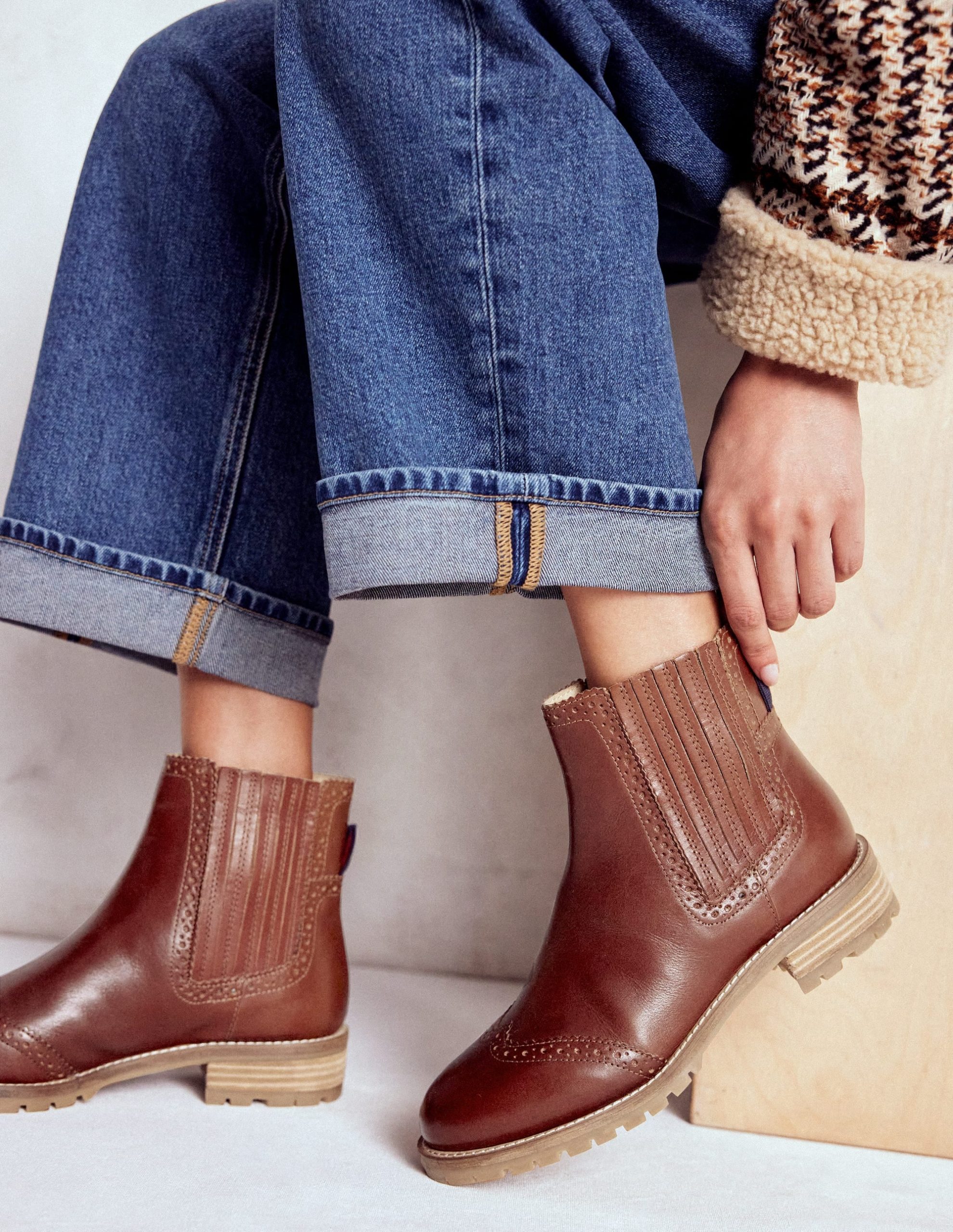 Brogue Detail Chelsea Boots-Tan - Image 2