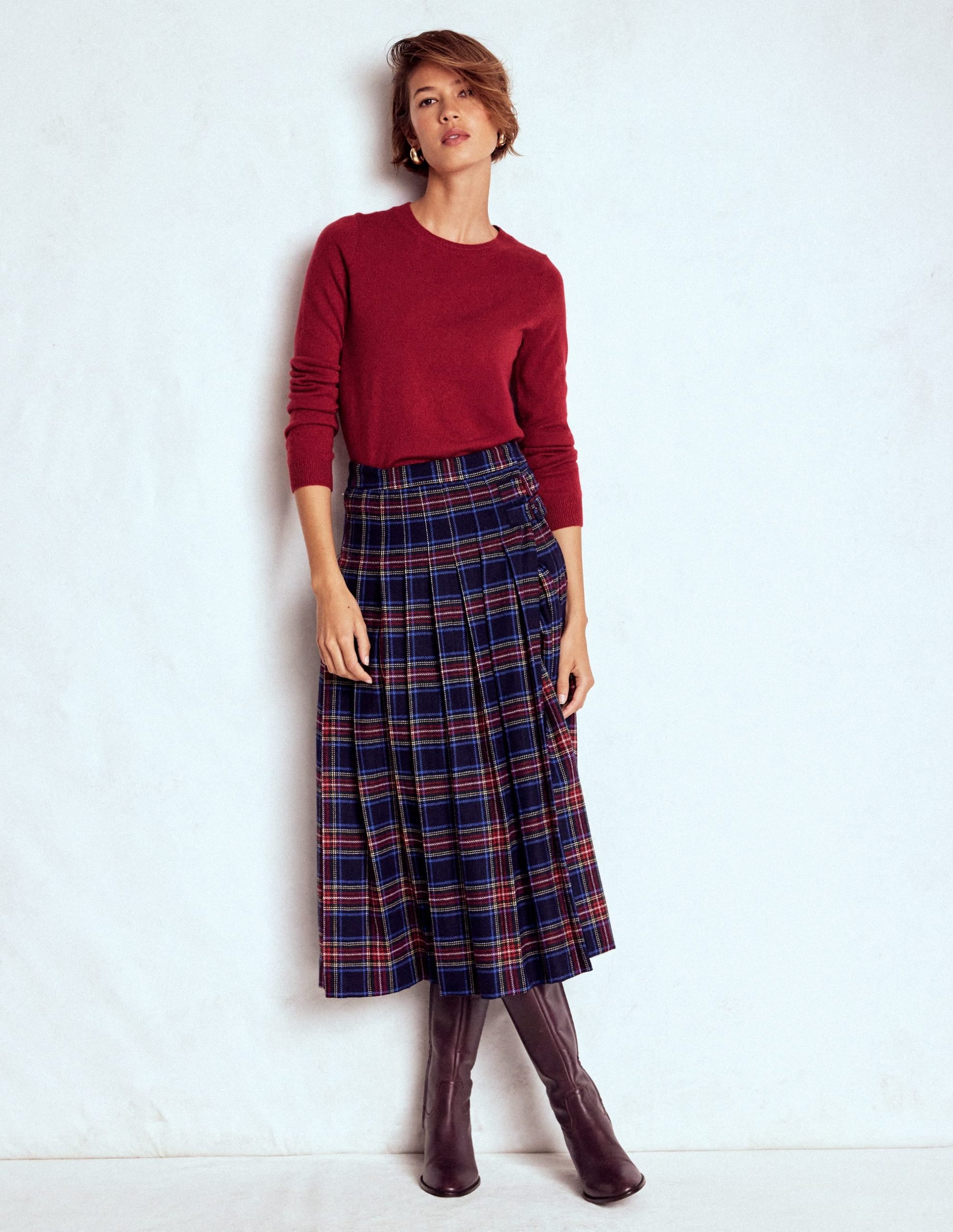 Eva Cashmere Crew Neck Sweater-Red Liquorice - Image 4