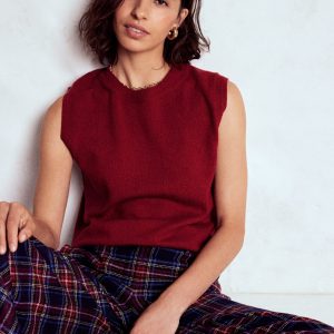 Eva Cashmere Vest-Red Liquorice