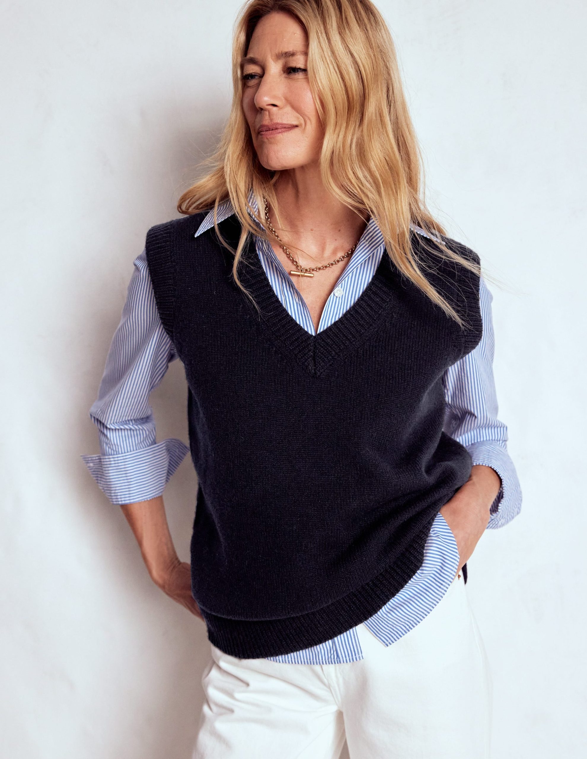 Marion Merino V-Neck Vest-Navy - Image 4