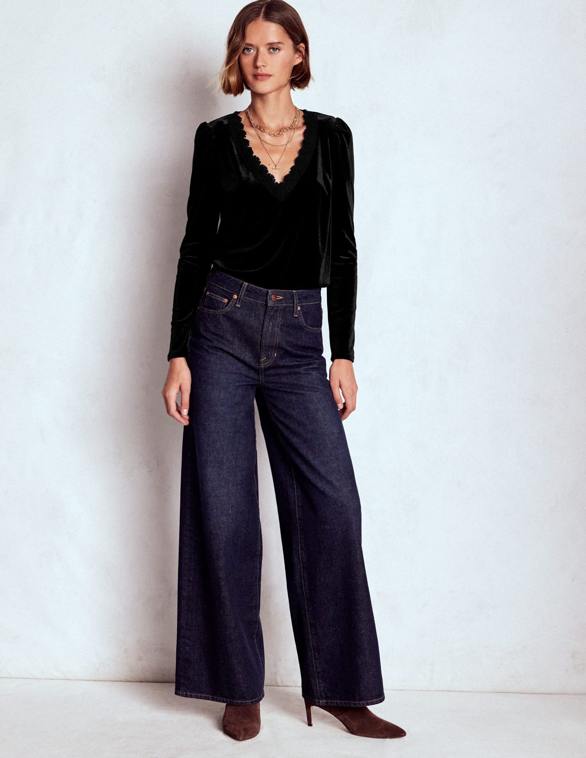 Flora V-Neck Velvet Top-Black - Image 4